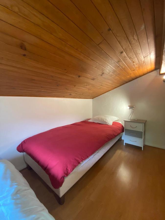 Logement Mansarde Dans Maison Avec Jardin En Bord De Piste, Vue Montagne 레우쉬 외부 사진
