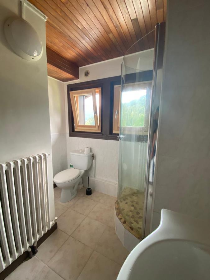 Logement Mansarde Dans Maison Avec Jardin En Bord De Piste, Vue Montagne 레우쉬 외부 사진
